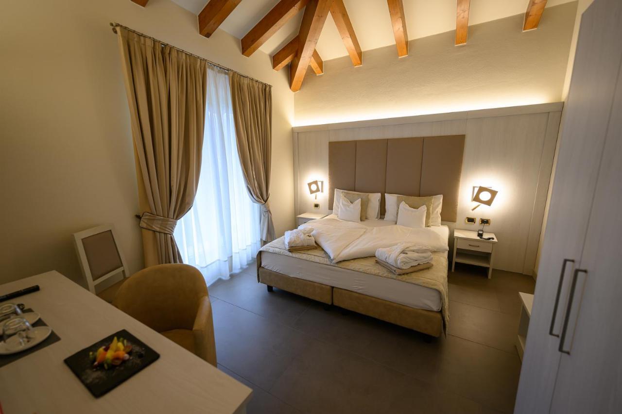 Villa Nicolli Romantic Resort - Adults Only Riva del Garda Exteriér fotografie